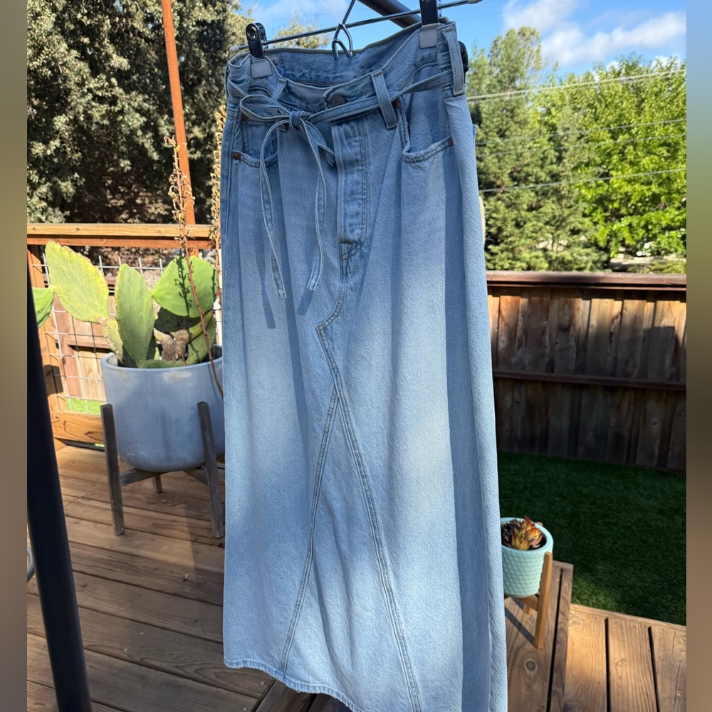 Women’s Levi Jean skirt size 26